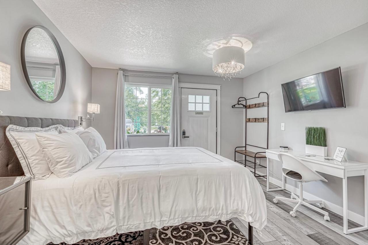 Lighthouse Kitchen Suites Near Auburn Waterloo I-69 Exit 334 Ngoại thất bức ảnh